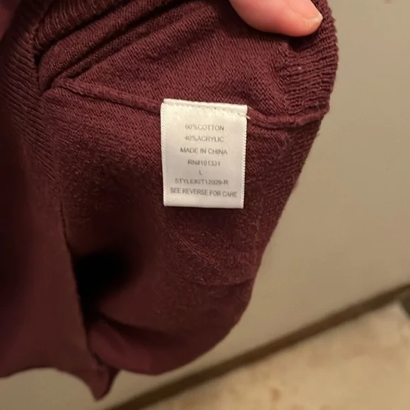 Charlotte Russe size large, long, batwing, style sleeve blouse - Picture 3 of 5